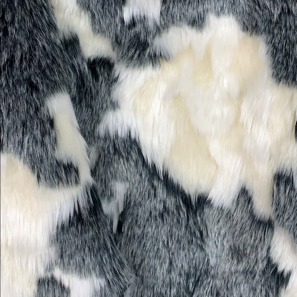 NWT Yvonne Collarless Vegan Faux Fur Coat - Picture 7 of 10